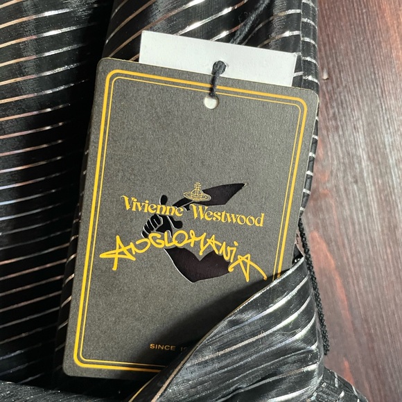 Monroe Lace / Gold Thread - Picture 5 of 16